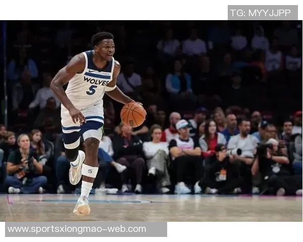 爱德华兹首节状态火热5投4中三分命中率高达60斩获14分