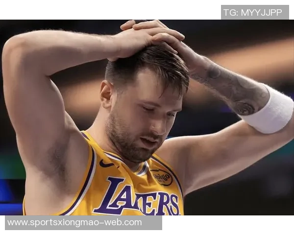 东契奇场均造犯规数领跑联盟SGA与里夫斯紧随其后表现不俗 东契奇场均造犯规数领跑联盟SGA与里夫斯紧随其后表现不俗